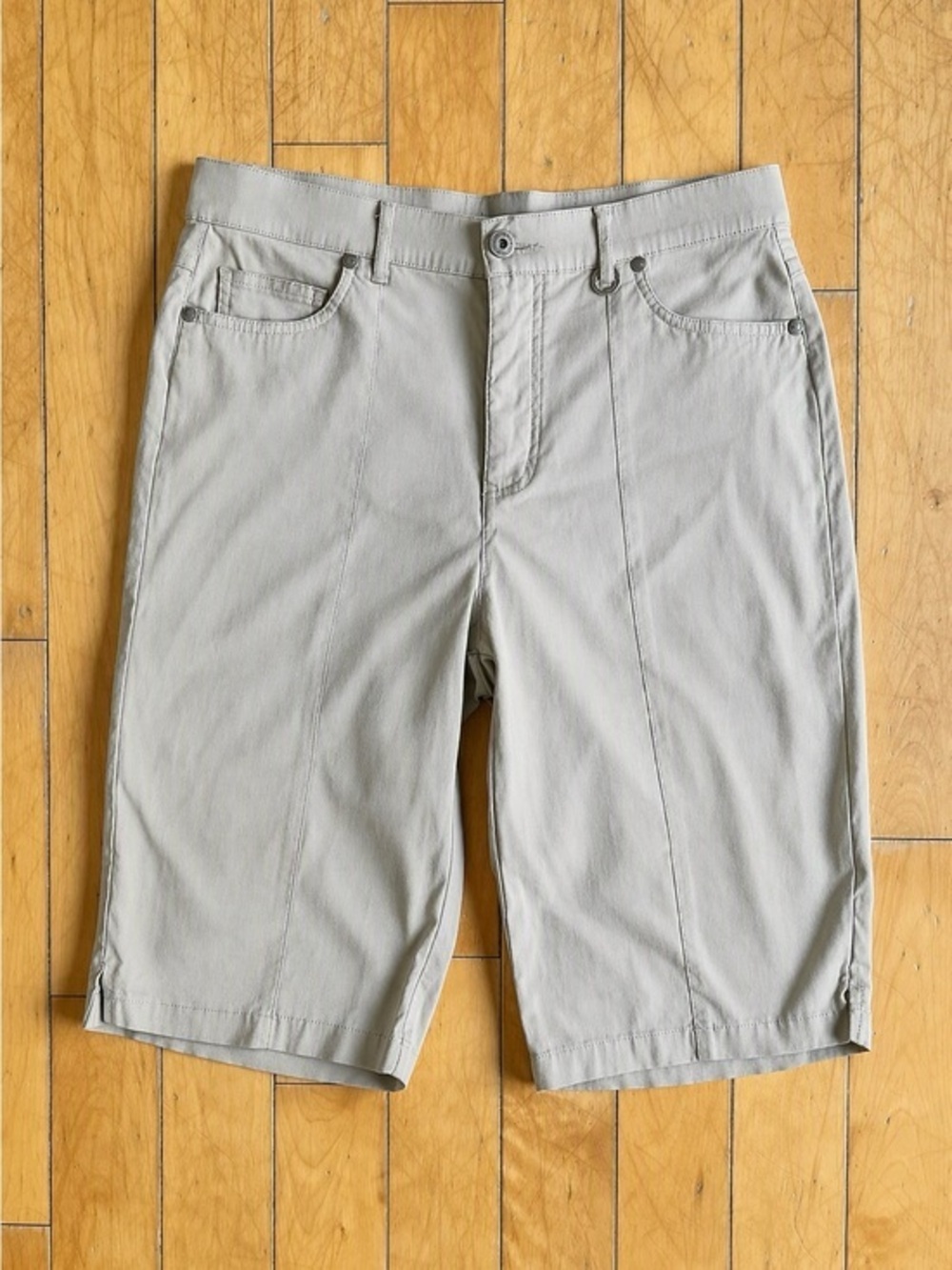 Simon Chang Lightweight Utility Beige Outdoor Style Bermuda Shorts Size 12